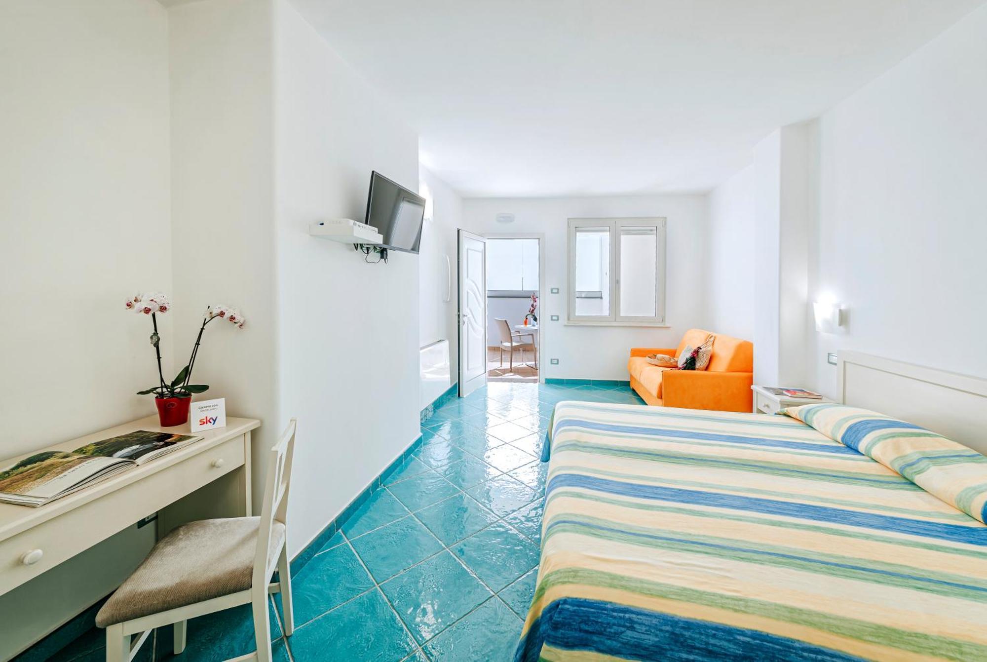 Cava Dell'isola 3* Forio (Isola d'Ischia)