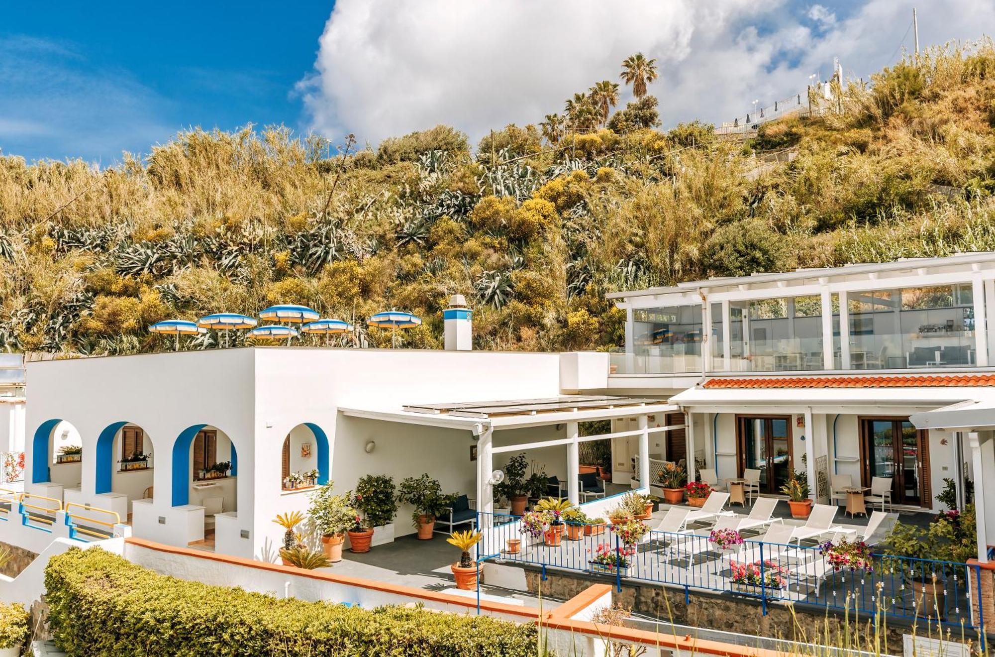 Cava Dell'isola Hotel