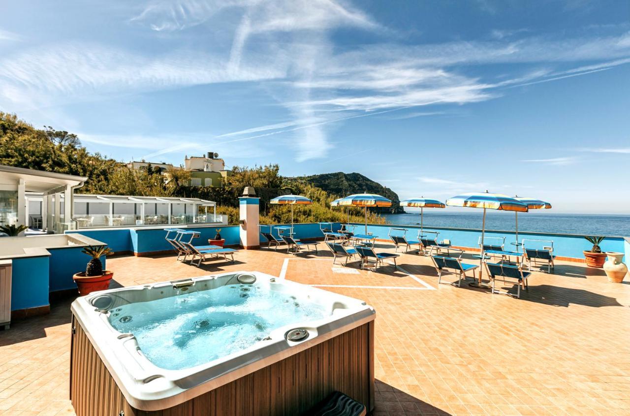 Cava Dell'isola Hotel 3*