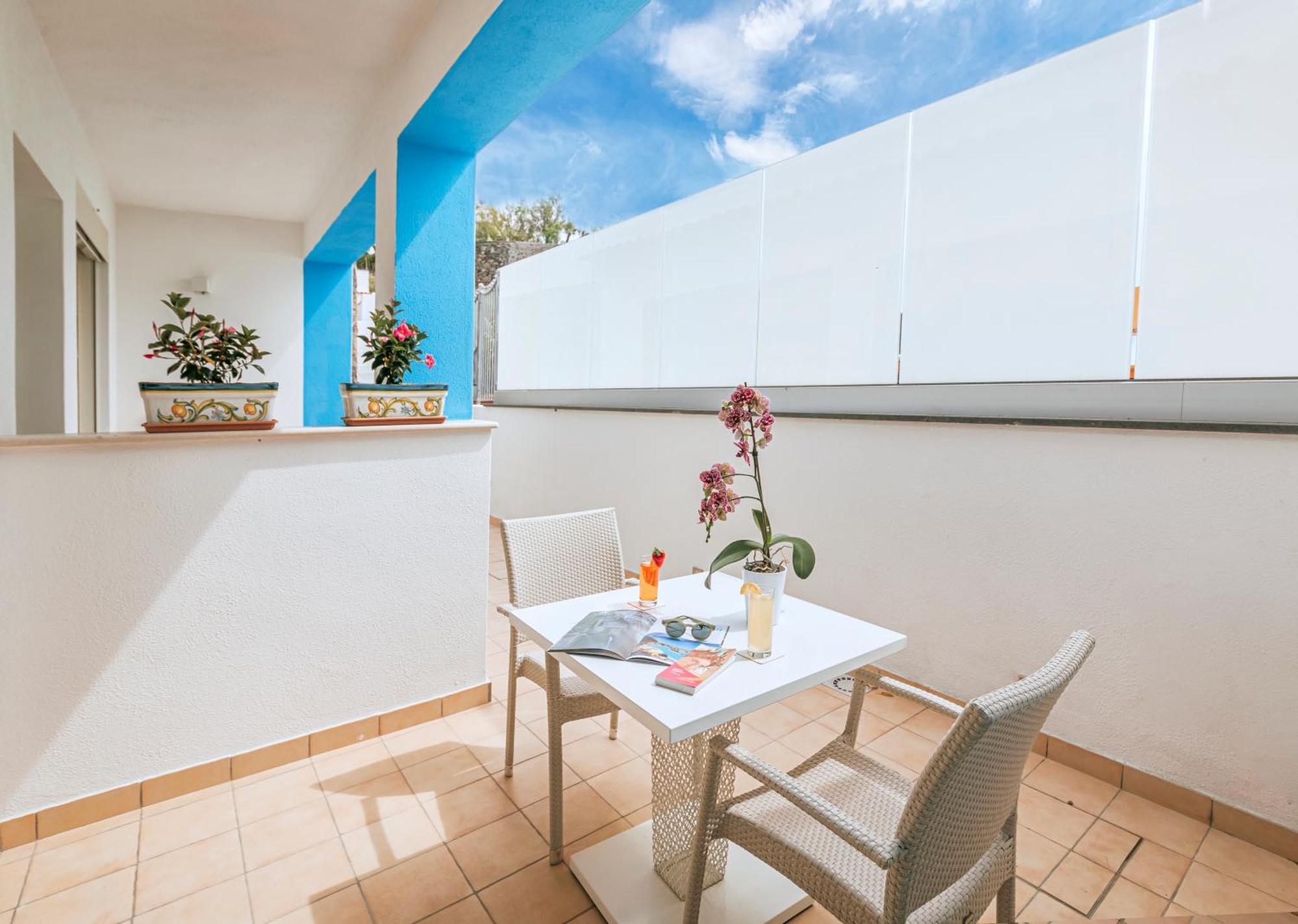 Cava Dell'isola Hotel 3*