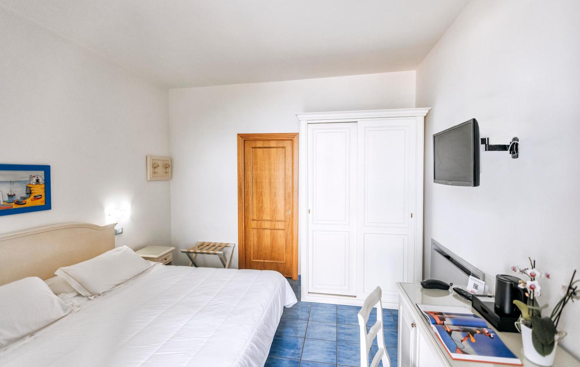 Cava Dell'isola 3*