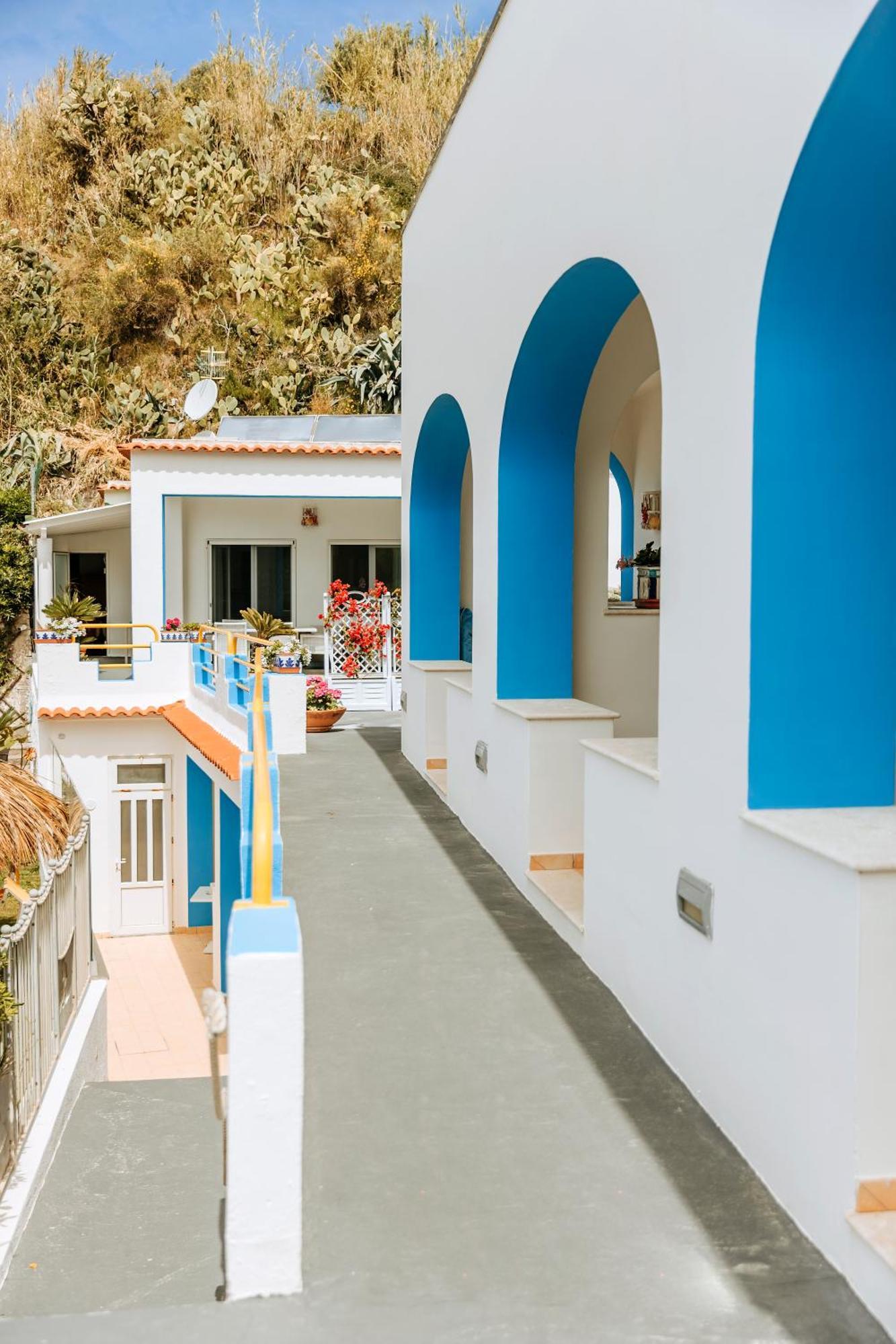 Cava Dell'isola Hotel
